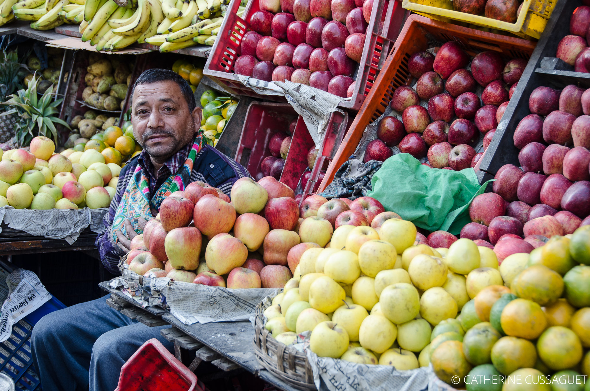 vendor and apples